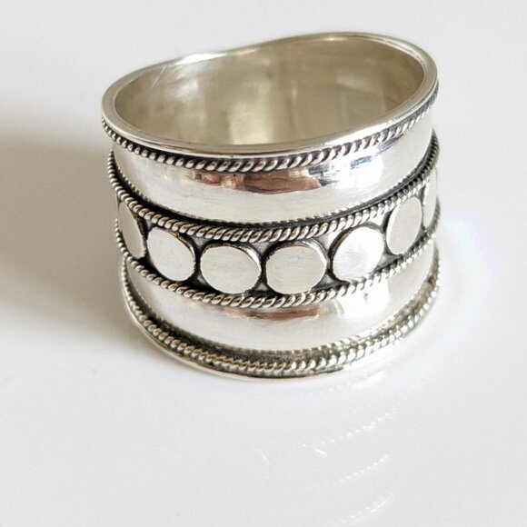 Concave Bali Ring, Sterling Silver Ring, Wide Light Band Ring, Statement Ring - Picture 4 of 10